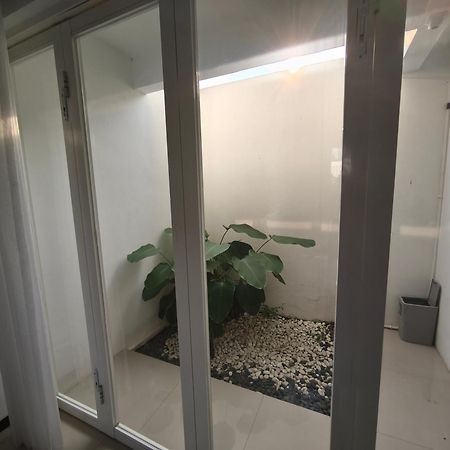 Villa Royal Arois Syariah Dekat Jatim Park 3 Tlekung Exterior photo