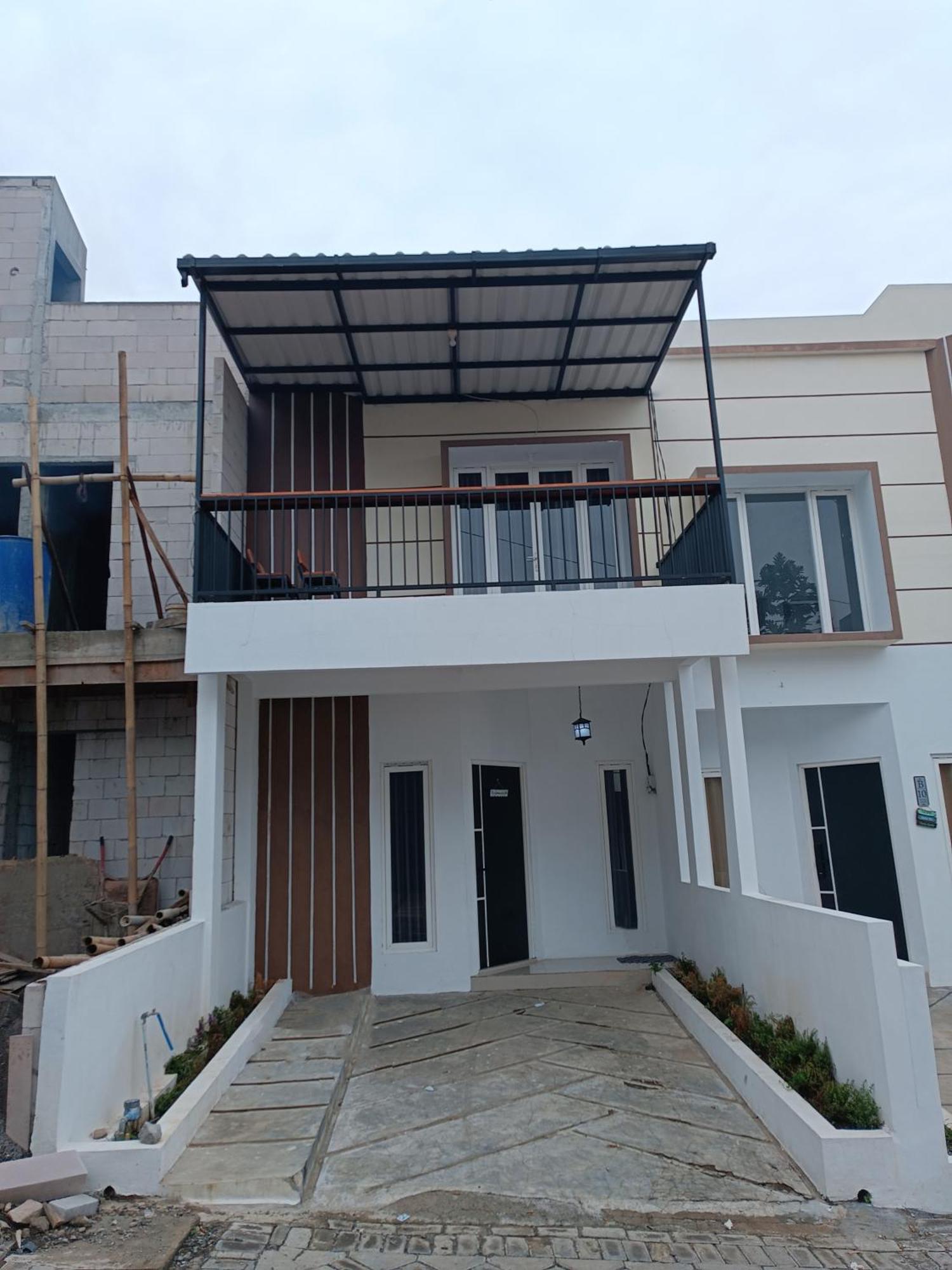 Villa Royal Arois Syariah Dekat Jatim Park 3 Tlekung Exterior photo